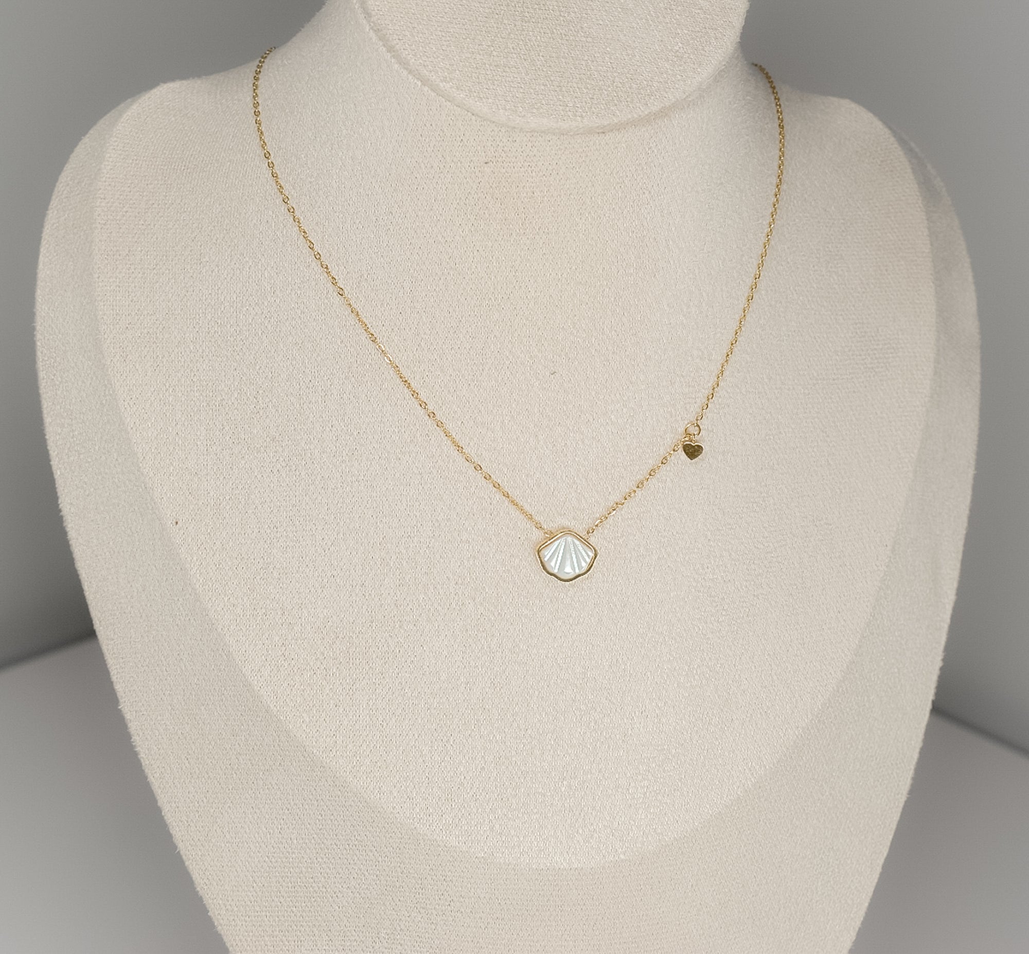 Conchiglia Necklace